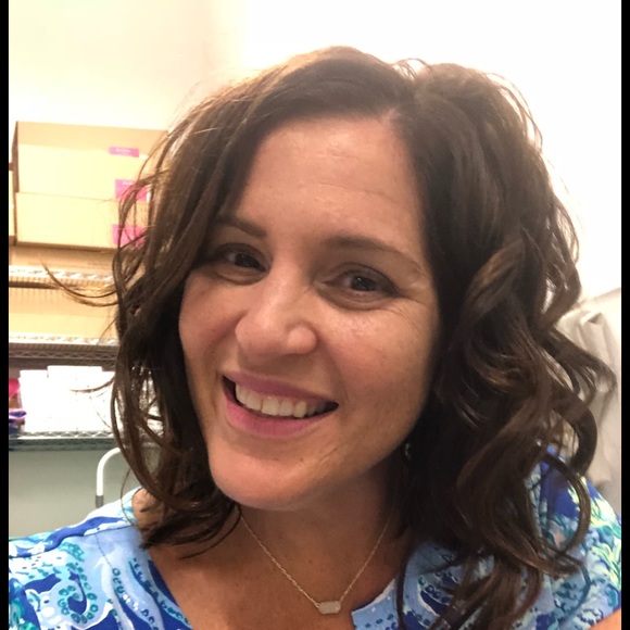 Meet your Posher, Melanie - Picture 2 of 2